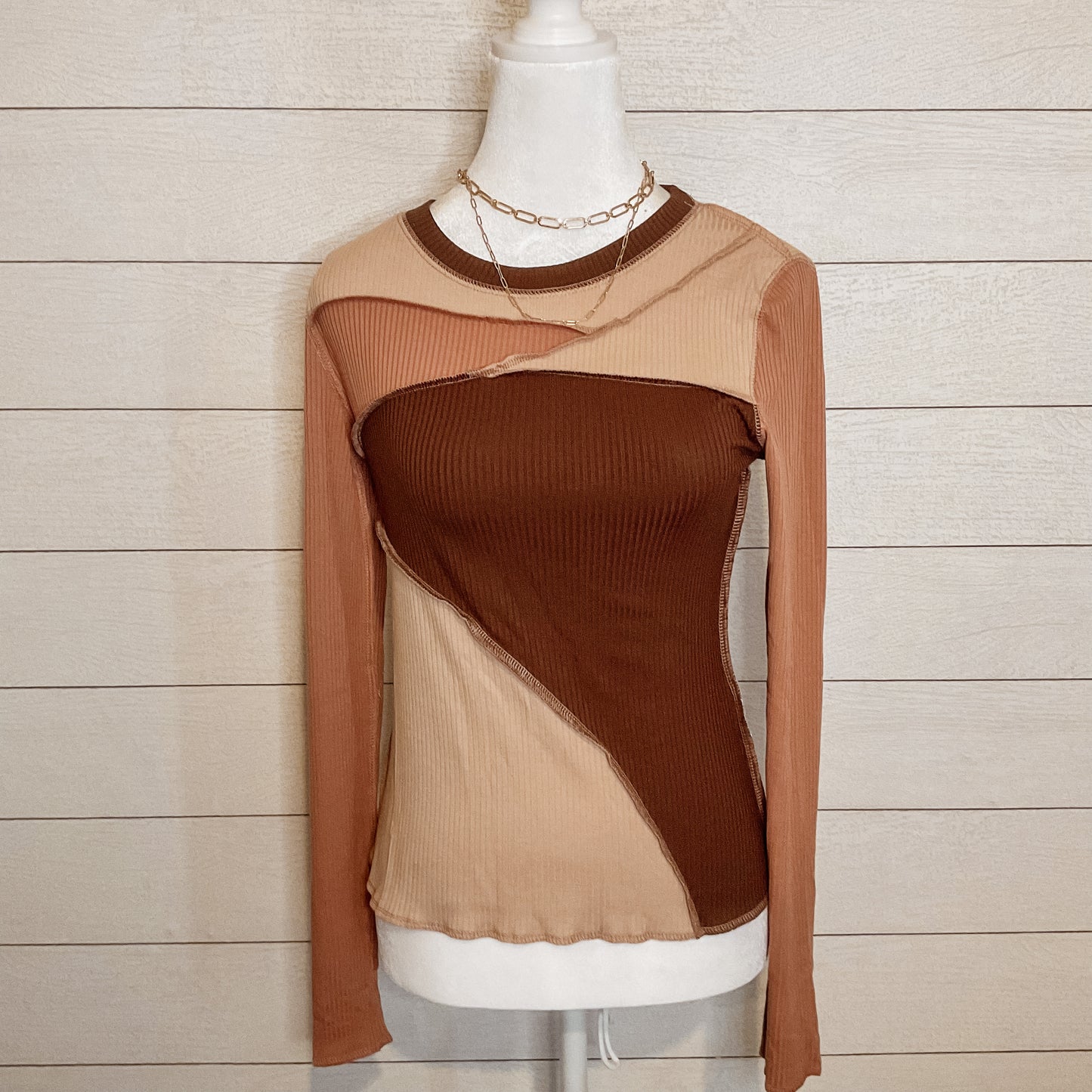 Ribbed Color block Seamed Top