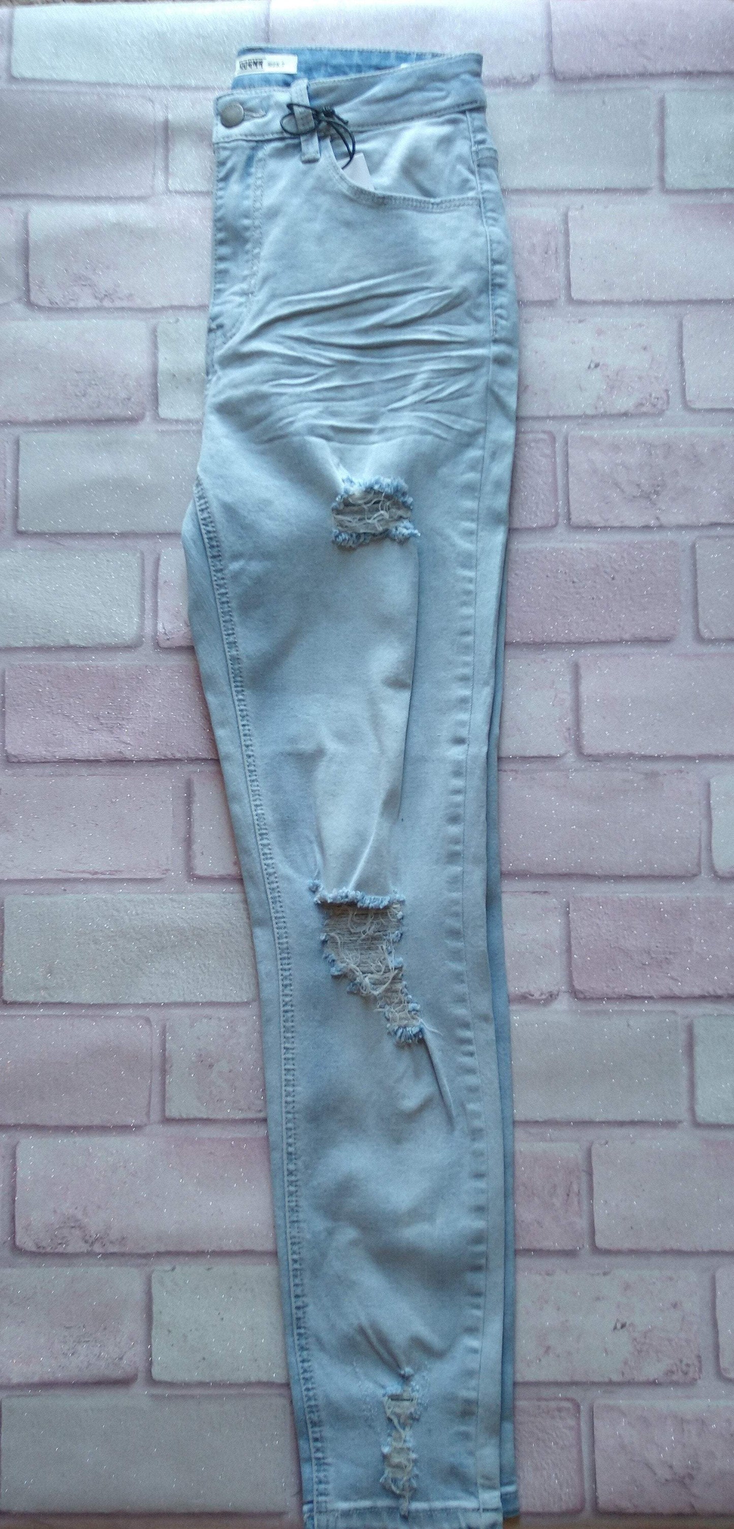 Light Wash Distressed High Rise Skinny Jeans Emysclosetllc